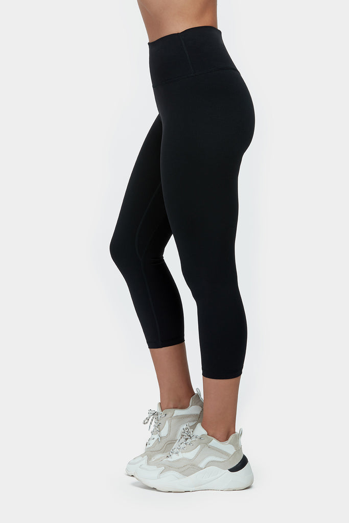 Move More Black Capri Leggings - PerkyPeach